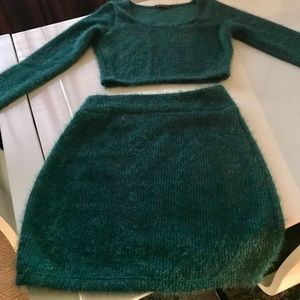 💚Fashion Nova fuzzy mini skirt set 💚